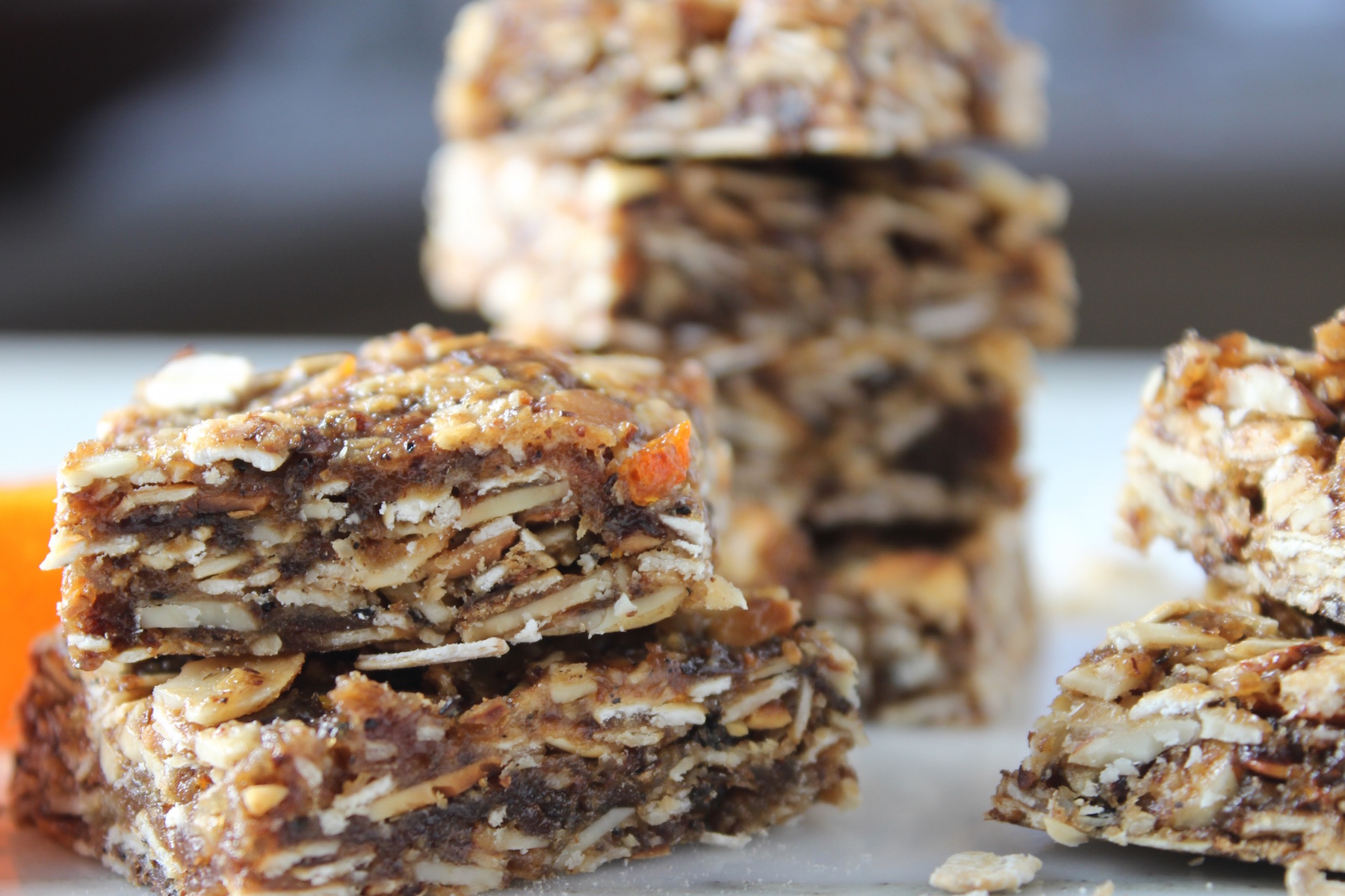 http://mydeliciousblog.com/wp-content/uploads/2016/01/5-ingredient-granola-bars.jpg