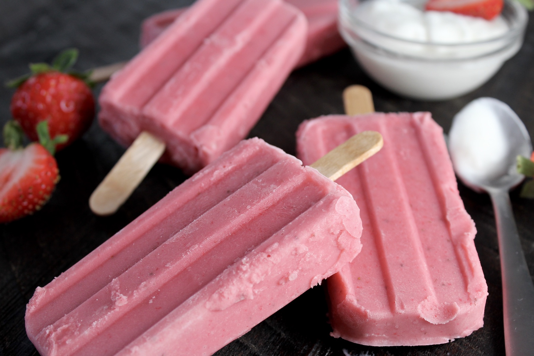 Healthy Banana Popsicles (With Yogurt + Fruit)